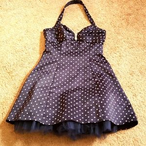 Super fun pinup halter dress w/tulle sz11/12